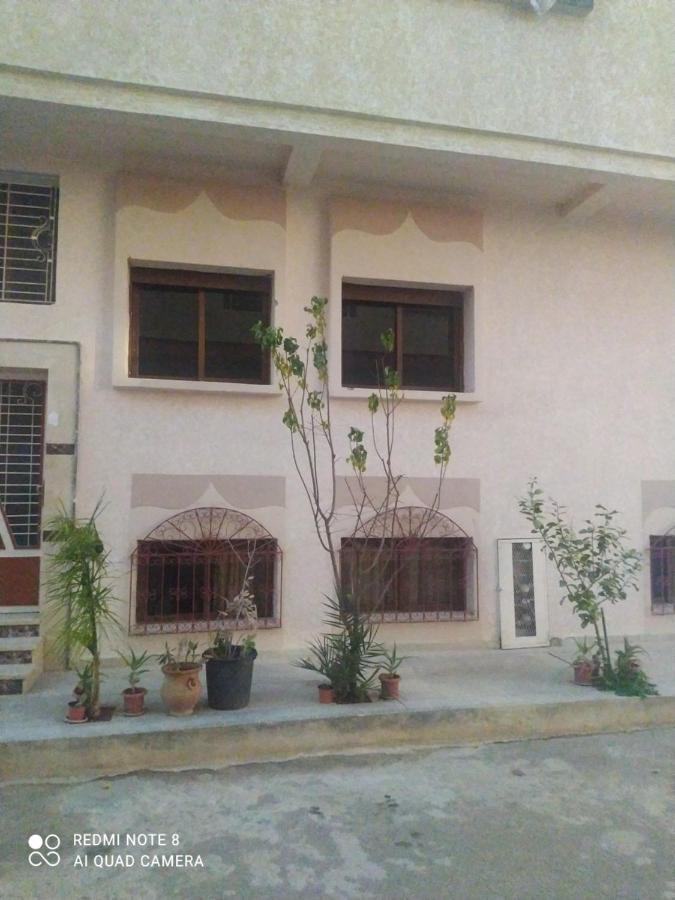 Duplex Pour Famille Seulement Apartment Fes Exterior photo